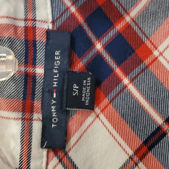 Tommy Hilfiger Plaid Shirt  Roll up Sleeve Blouse  Size S - Picture 2 of 5